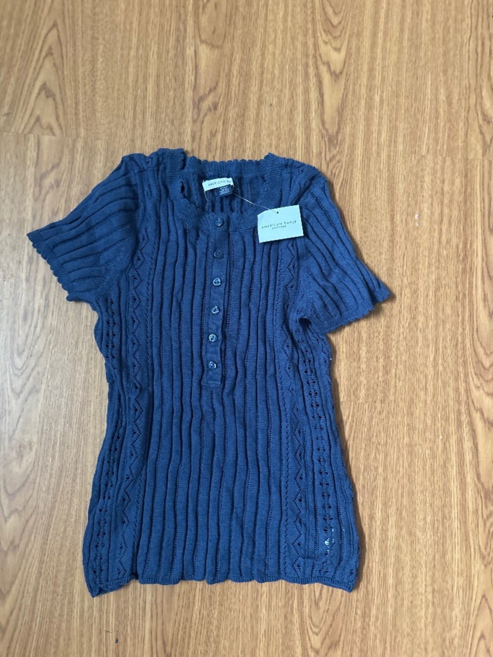 American eagle Henley shirt size S